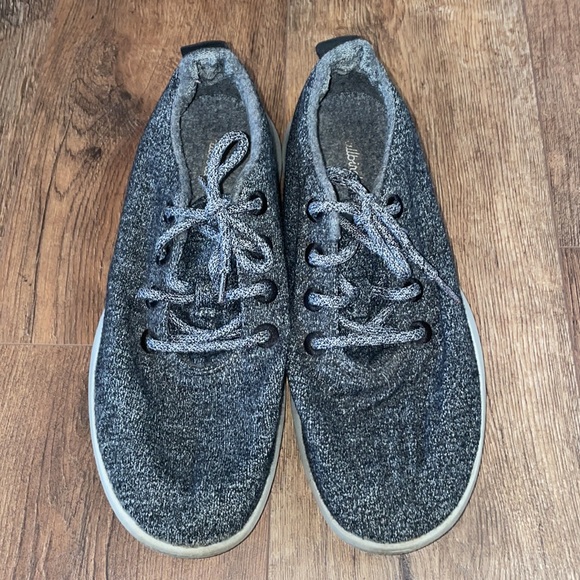 Gray Men’s Wool Runner All Birds Sneaker - Picture 3 of 7